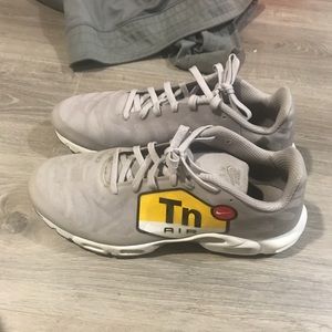NIKE AIRMAX TN size 13